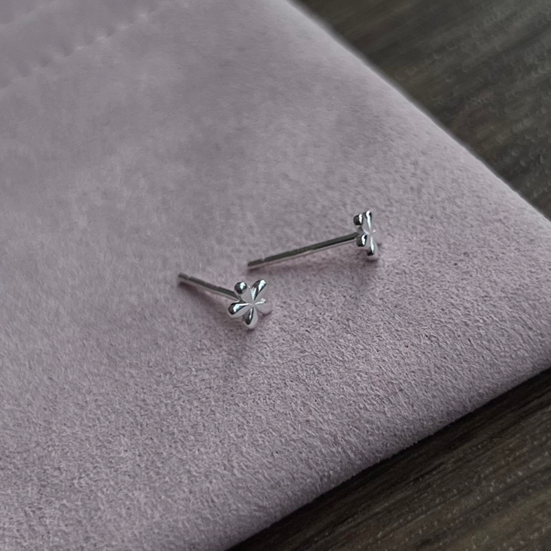 【Moonsee】純銀耳針-簡單小花