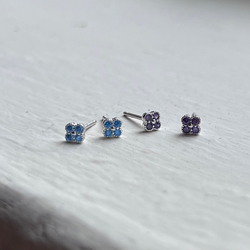 【Moonsee】純銀耳針-小花朵朵開