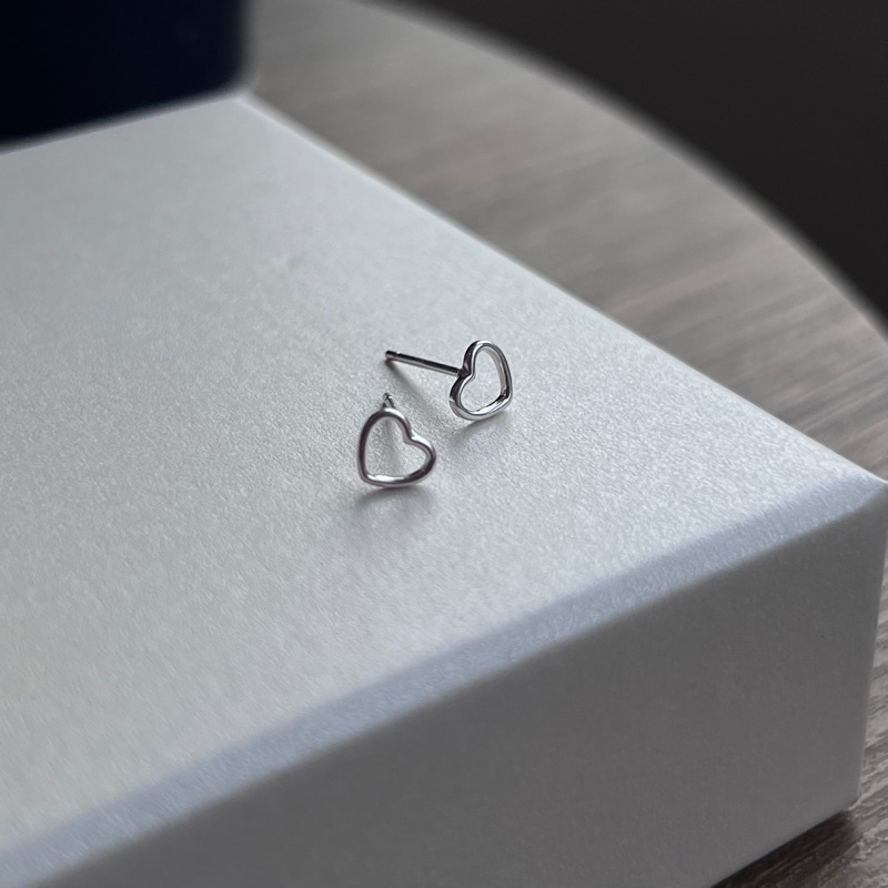 【Moonsee】純銀耳針-線條愛心