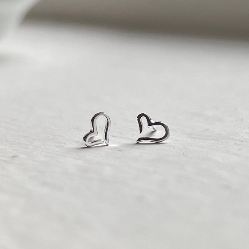 【Moonsee】純銀耳針-開口素面愛心