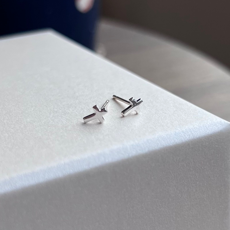 【Moonsee】純銀耳針-簡約素面十字架