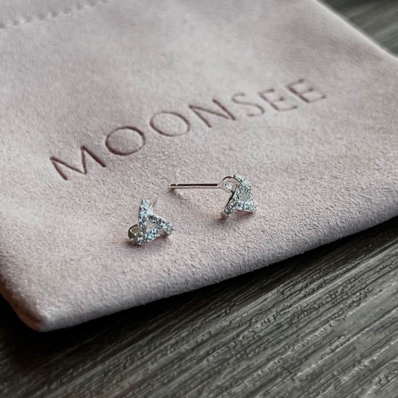 【Moonsee】純銀耳針-纏繞的愛帶鑽